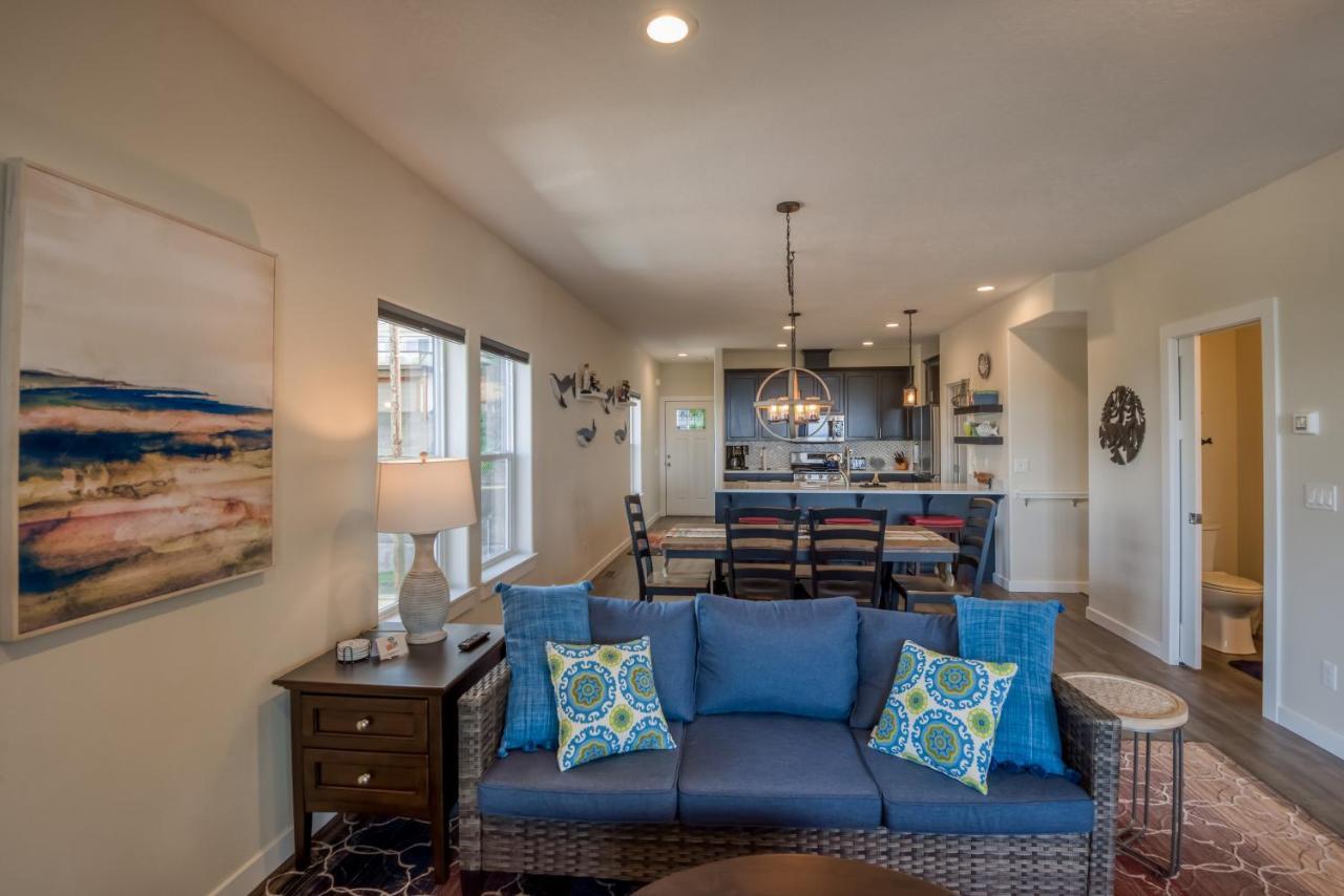 Oceanview Townhome - Pet Friendly - Sleeps 6 - King Depoe Bay Eksteriør billede