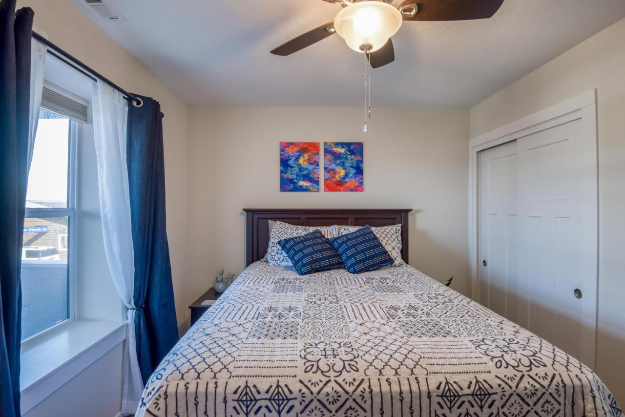 Oceanview Townhome - Pet Friendly - Sleeps 6 - King Depoe Bay Eksteriør billede