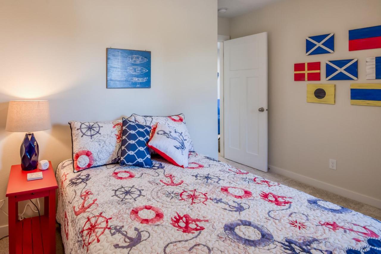 Oceanview Townhome - Pet Friendly - Sleeps 6 - King Depoe Bay Eksteriør billede